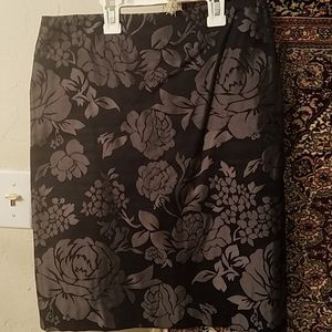 White House Black Market black floral pencil skirt